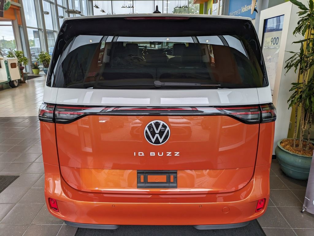 New 2025 Volkswagen ID. Buzz 1st Edition image 3