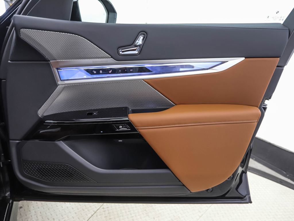 New 2026 BMW 740i xDrive image 30