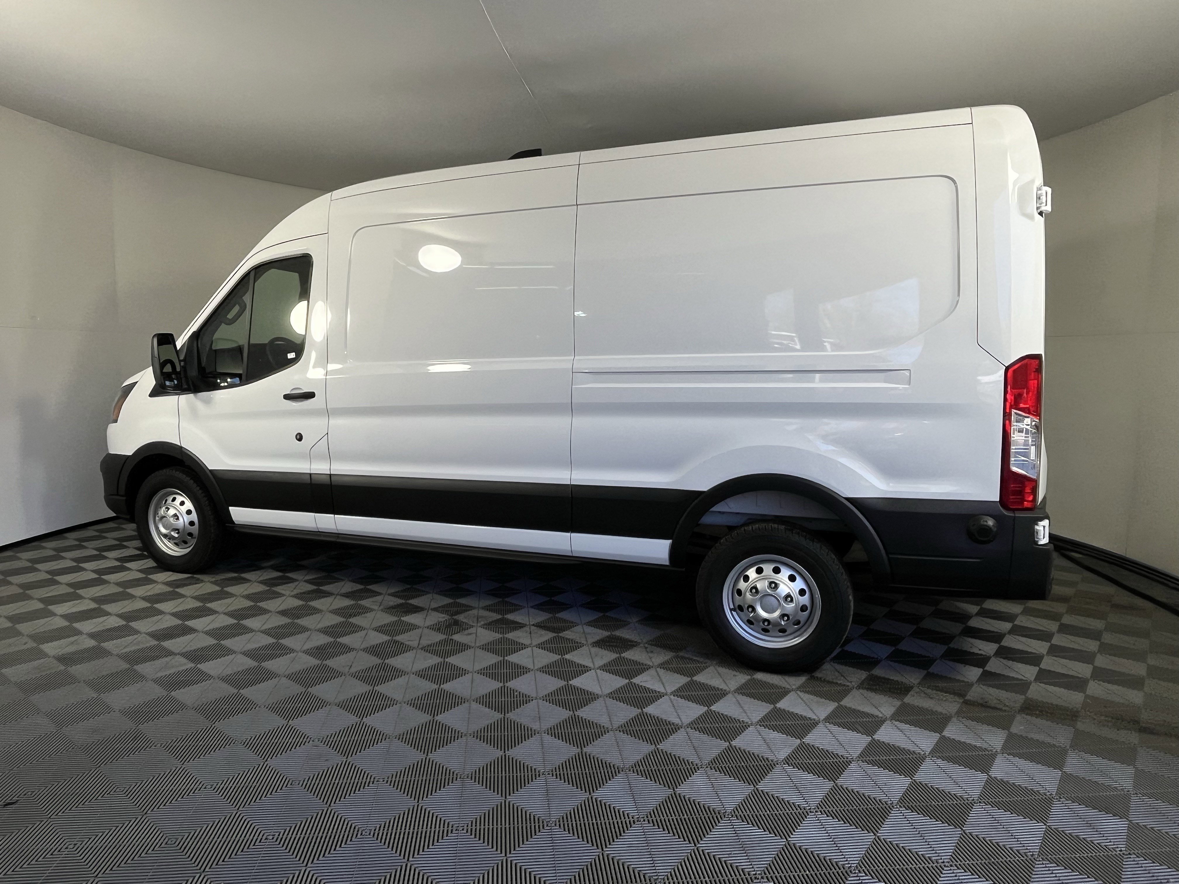 New 2026 Ford Transit 250 148 Medium Roof Extended AWD image 2