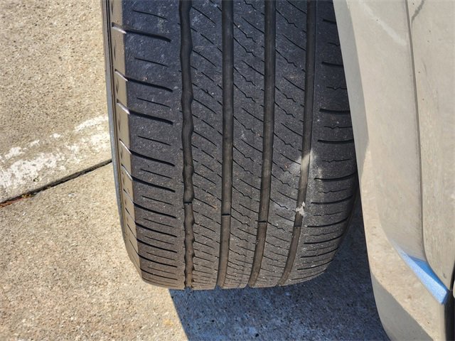 Used 2023 GMC Acadia Denali w/ Denali Ultimate Package image 11