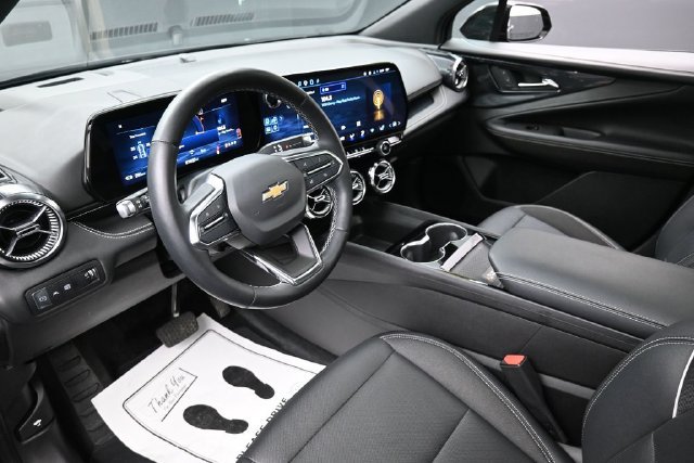 Used 2024 Chevrolet Blazer EV LT AWD/4WD image 19