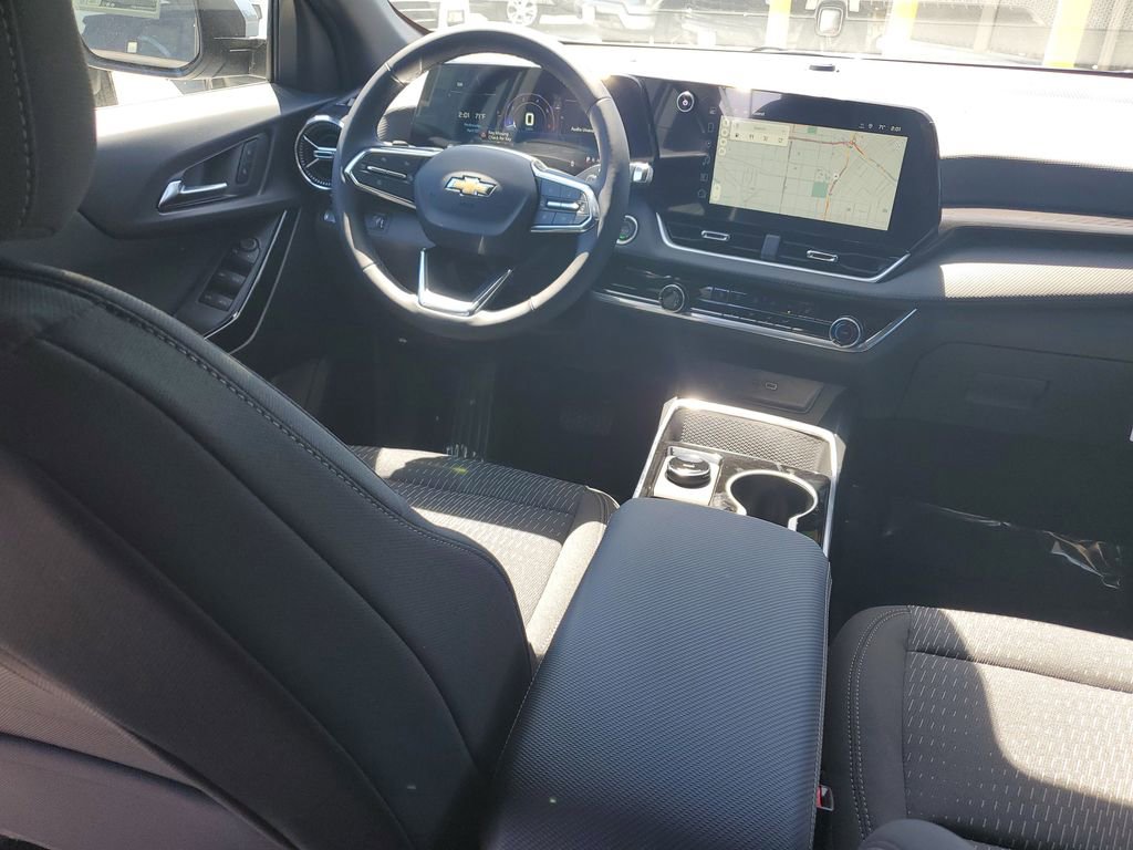 New 2026 Chevrolet Equinox LT w/ Safety and Technology Package FWD image 11