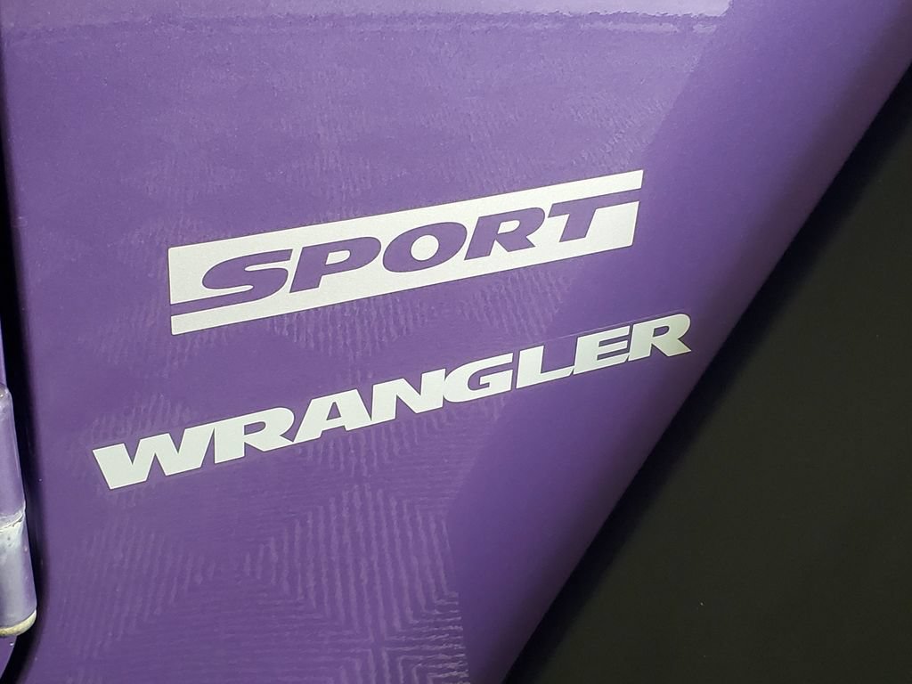 Used 2017 Jeep Wrangler Sport w/ Quick Order Package 24S AWD/4WD image 23
