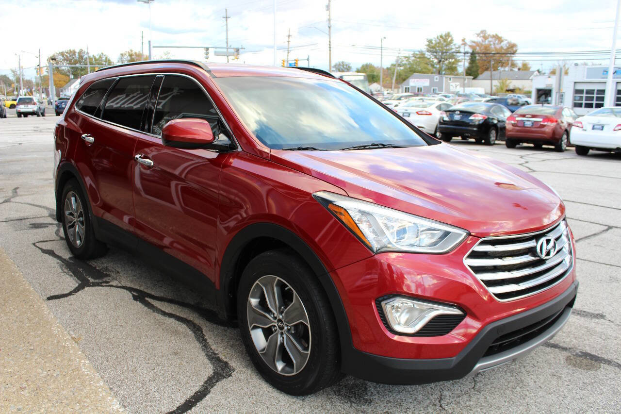 Used 2016 Hyundai Santa Fe SE w/ Cargo Package image 4