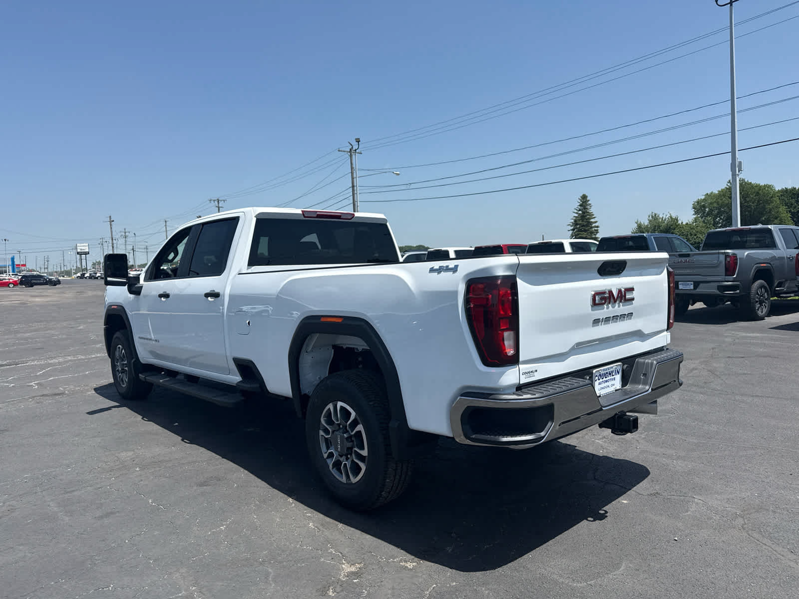 New 2026 GMC Sierra 3500 Pro AWD/4WD image 3