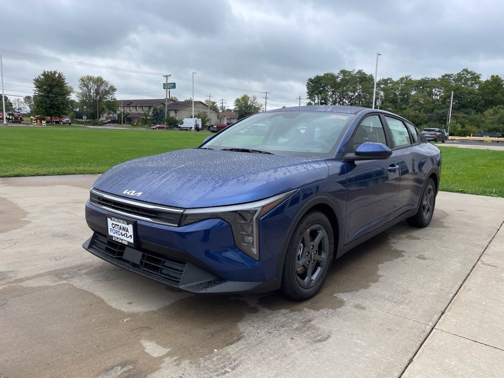 New 2026 Kia K4 FWD image 2