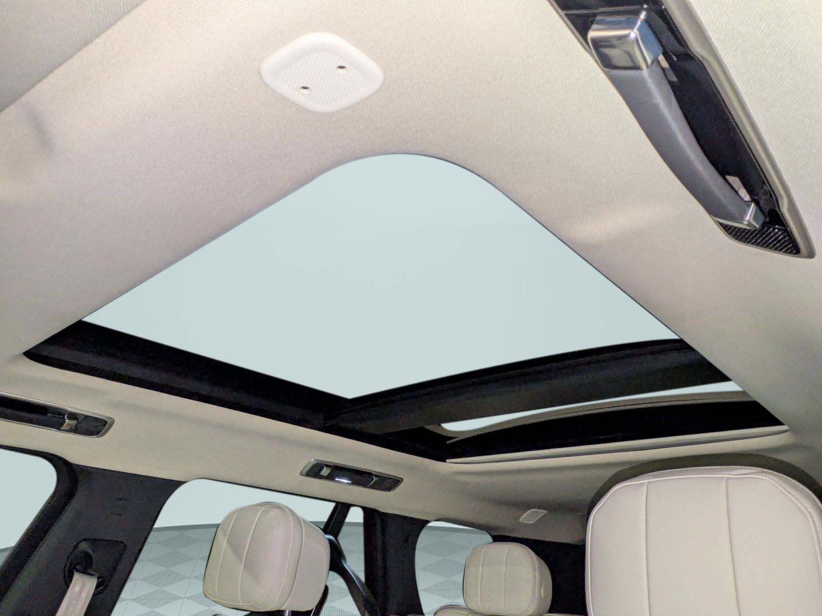 New 2026 Land Rover Range Rover SE AWD/4WD image 24
