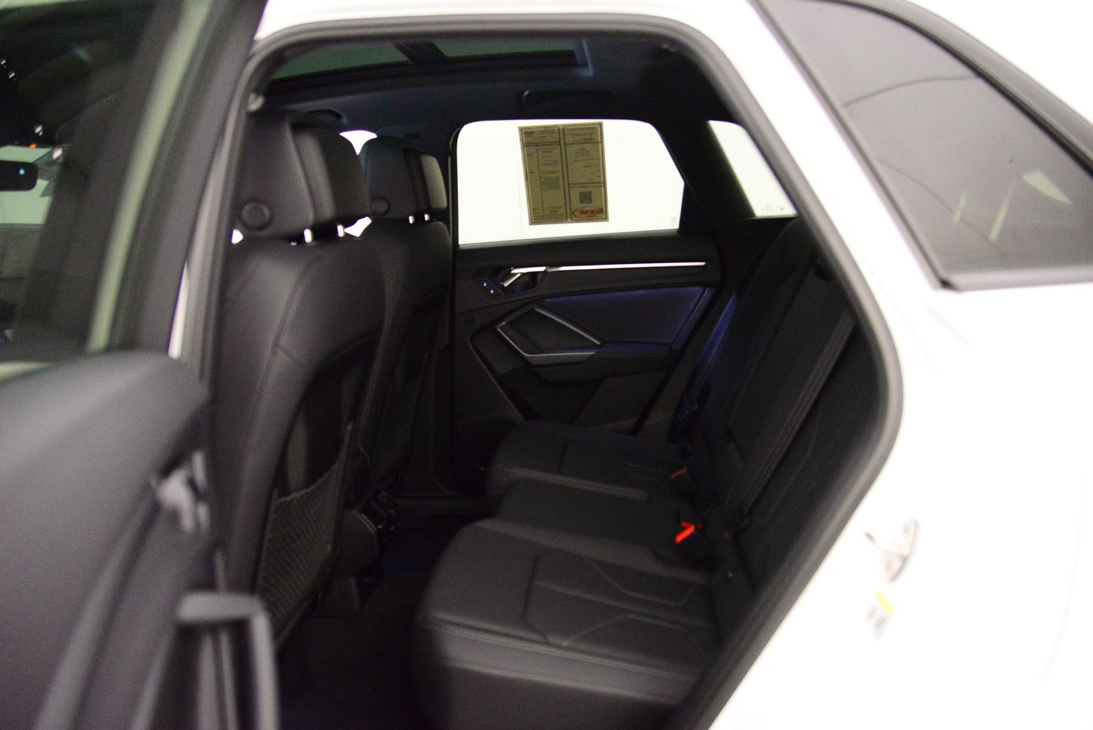 New 2025 Audi Q3 2.0T Premium image 12