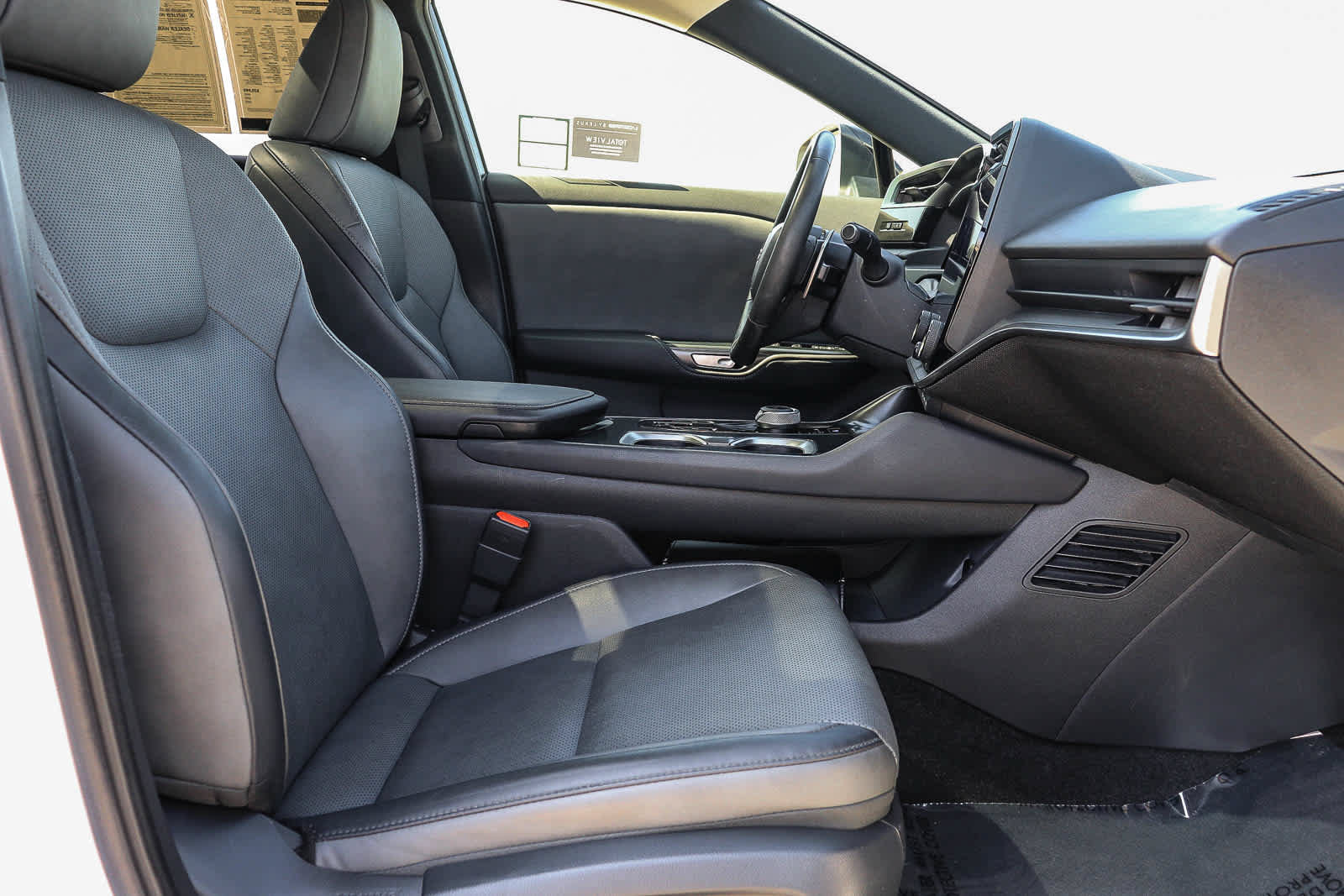 Certified 2023 Lexus RZ 450e Premium w/ Technology Package AWD/4WD image 17