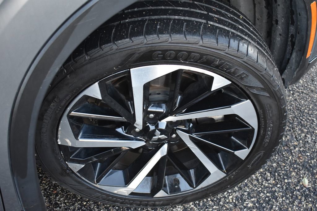 Used 2023 Mitsubishi Outlander SE image 14