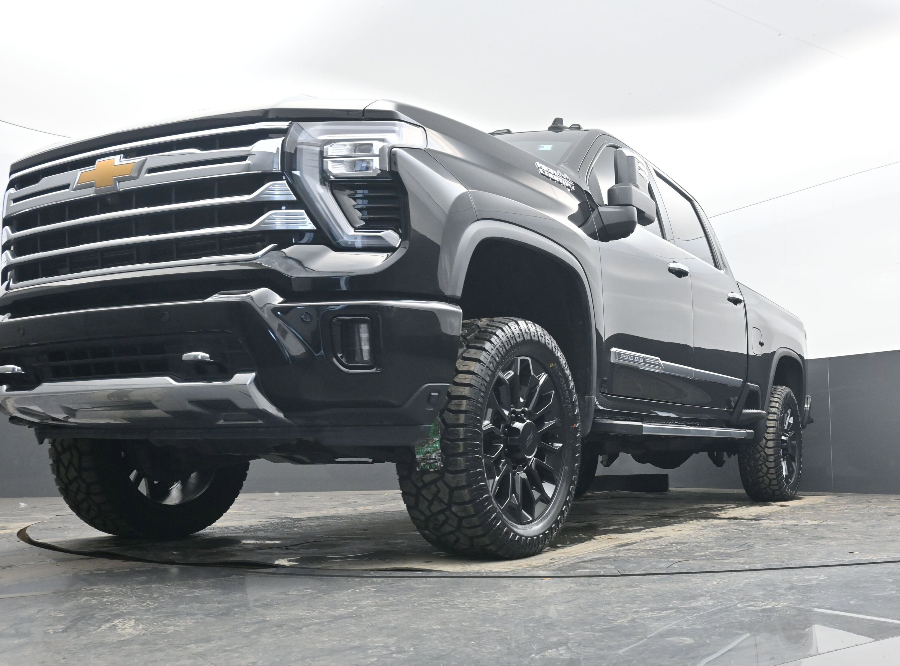 Used 2024 Chevrolet Silverado 2500 High Country w/ Technology Package image 21