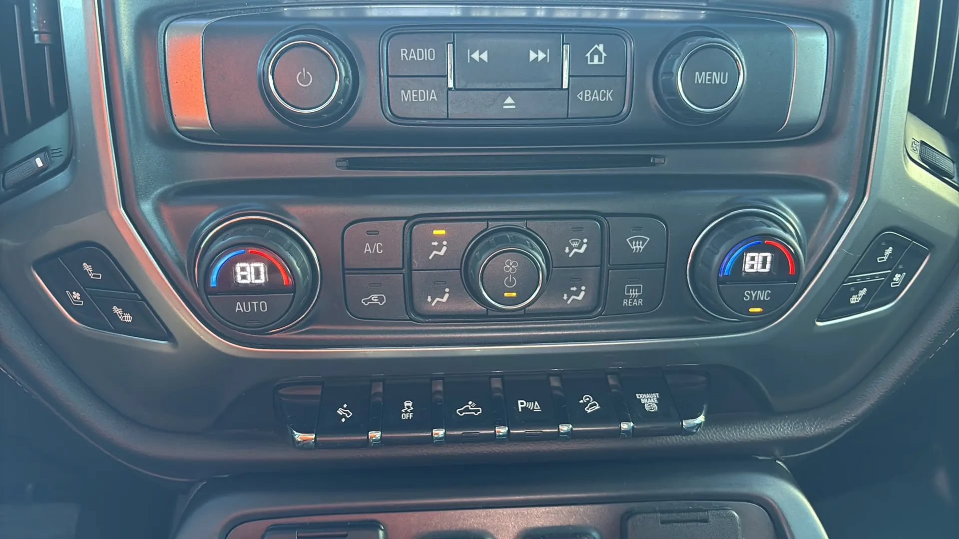Used 2019 Chevrolet Silverado 2500 LTZ w/ Midnight Edition AWD/4WD image 27