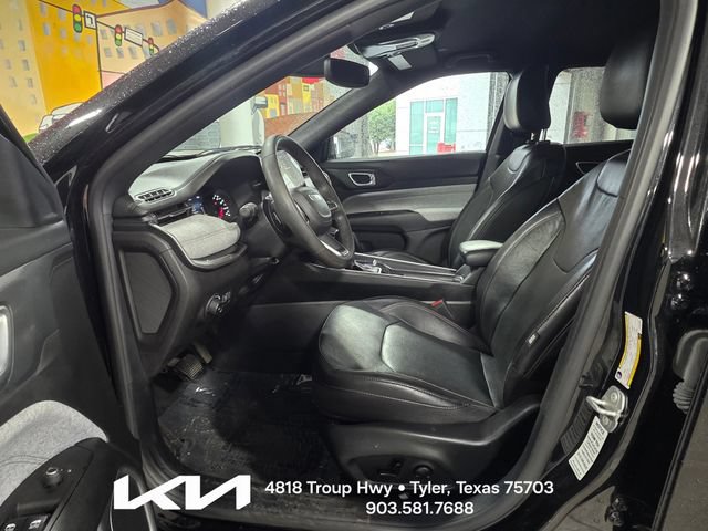 Used 2023 Jeep Compass Latitude AWD/4WD image 7