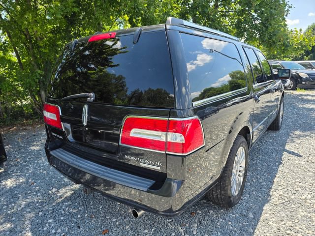 Used 2013 Lincoln Navigator L 2WD image 5