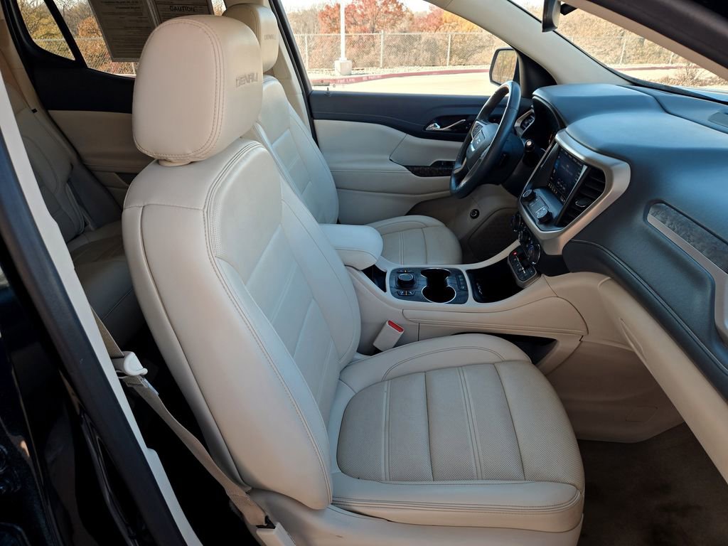 Used 2023 GMC Acadia Denali FWD image 28