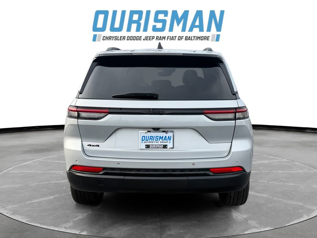 Used 2022 Jeep Grand Cherokee Altitude image 5