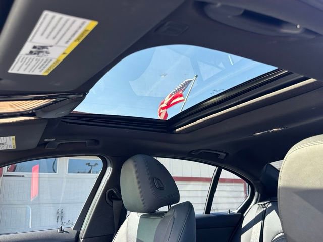 Used 2019 BMW 330i xDrive Sedan w/ Driving Assistance Package image 12