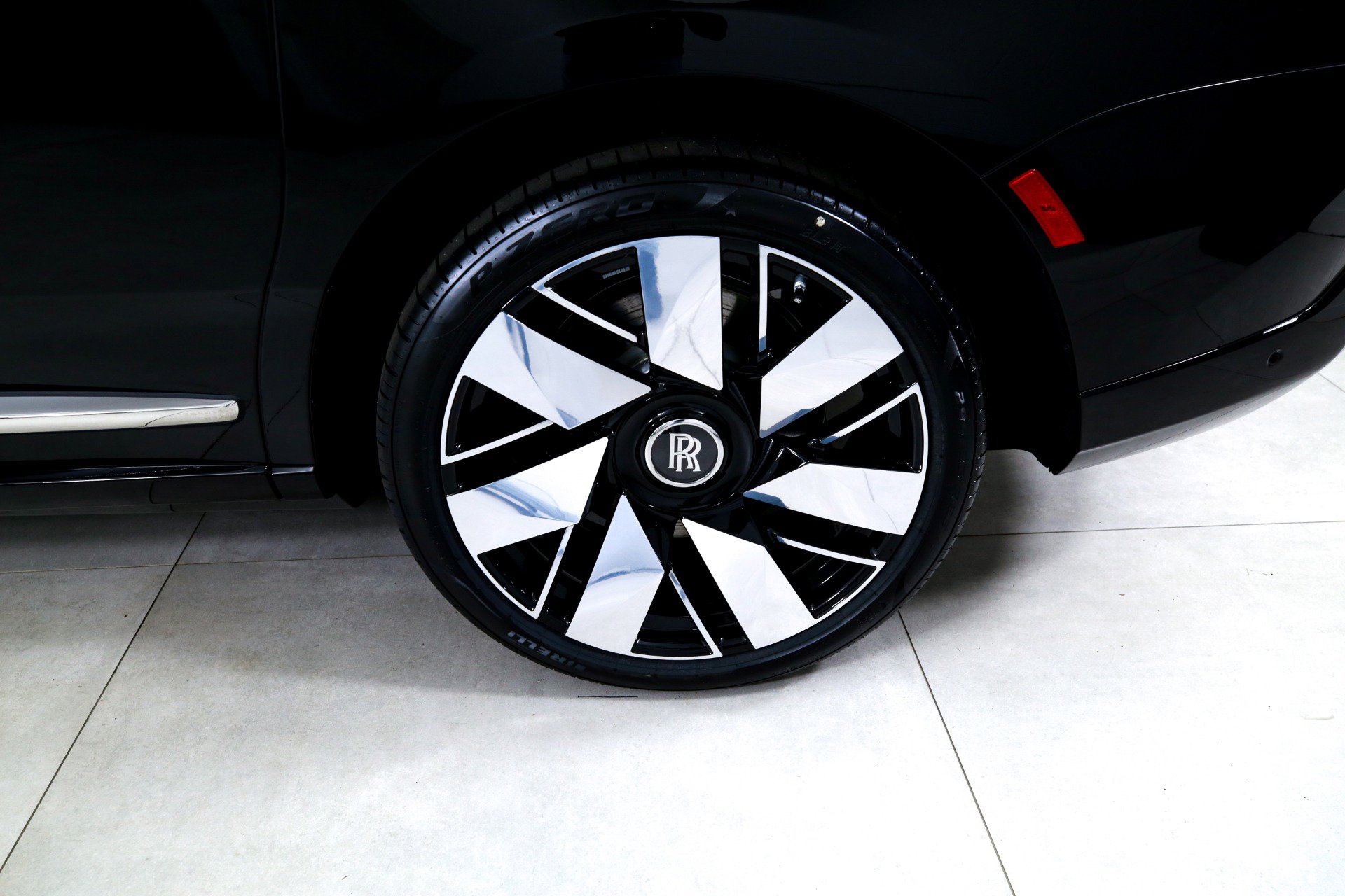 New 2026 Rolls-Royce Cullinan image 44