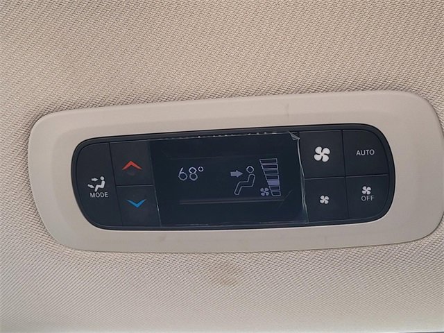 Used 2020 Chrysler Pacifica Touring-L w/ Advanced Safetytec Group image 15