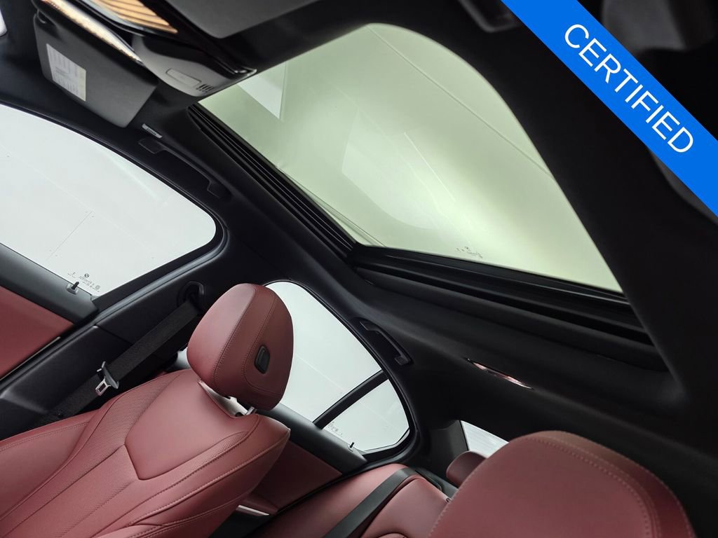 Certified 2025 BMW 330i Sedan w/ Convenience Package image 12