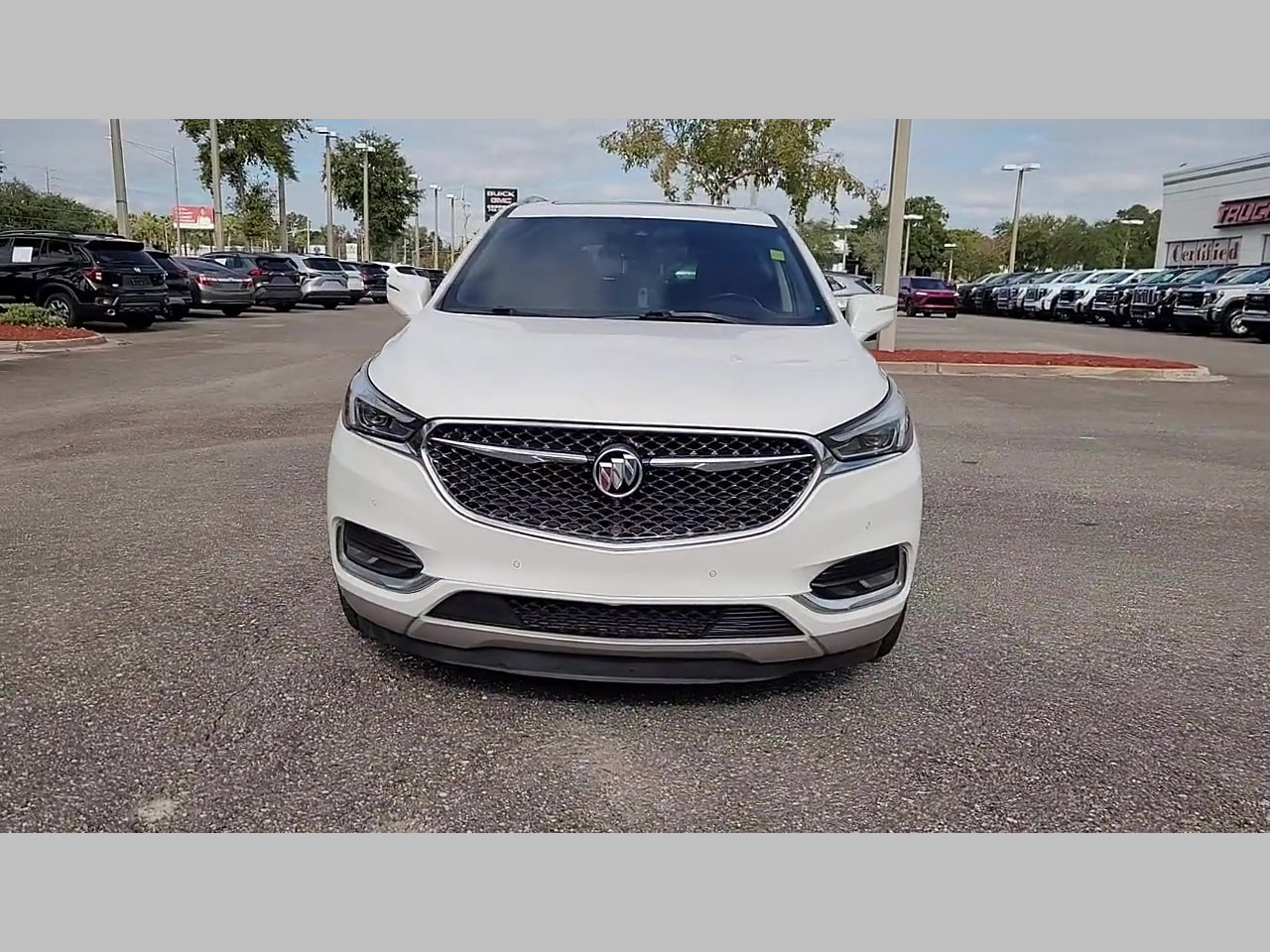 Used 2018 Buick Enclave Avenir w/ Avenir Technology Package image 32