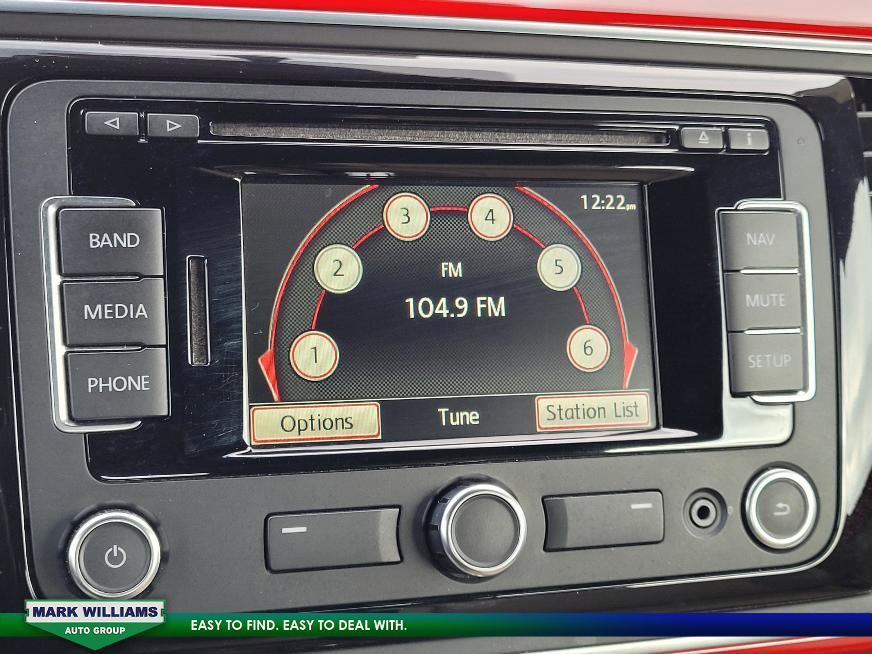 Used 2013 Volkswagen Beetle TDI image 22