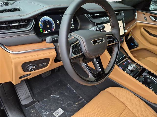 New 2027 Jeep Grand Cherokee Summit AWD/4WD image 3