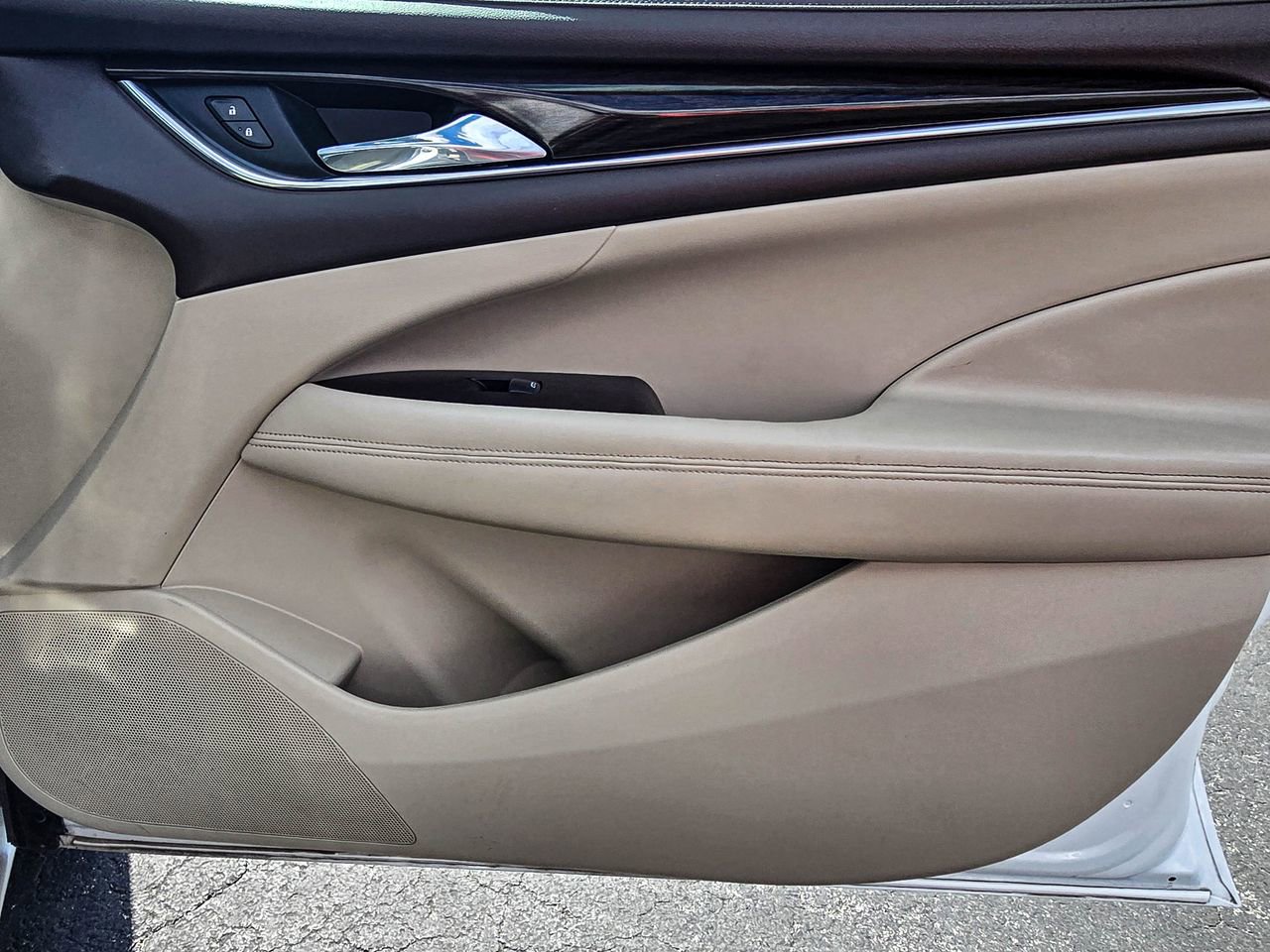 Used 2017 Buick LaCrosse Premium w/ Dynamic Driver Package image 38