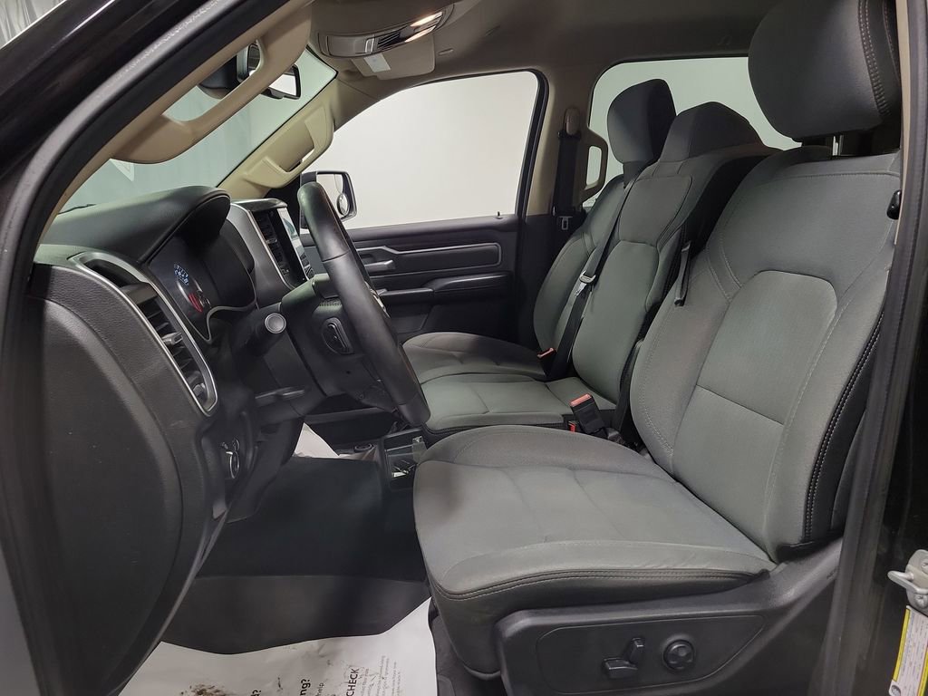 Used 2019 RAM 1500 Big Horn AWD/4WD image 14