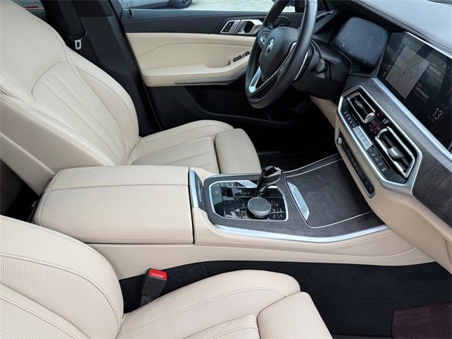 Used 2022 BMW X5 sDrive40i w/ Luxury Seating Package image 22