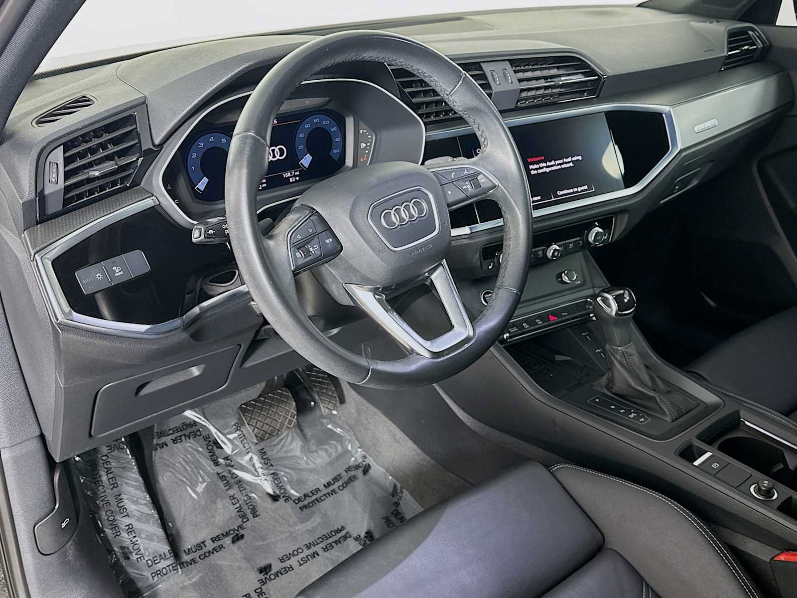 Certified 2024 Audi Q3 2.0T Premium w/ Convenience Package AWD/4WD image 9