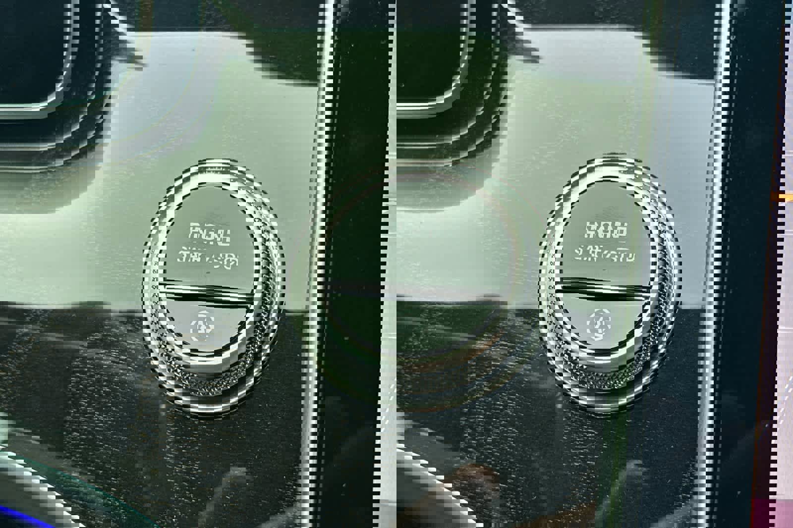 Certified 2025 Mercedes-Benz C 300 4MATIC Sedan image 21