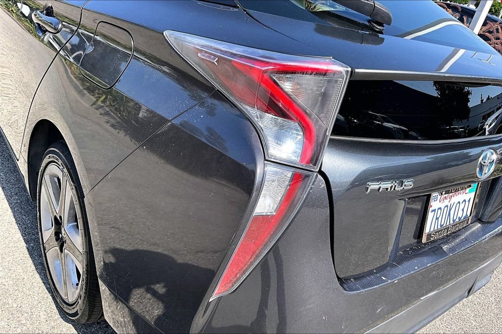 Used 2016 Toyota Prius Four Touring w/ Preferred Accessory Package FWD image 23