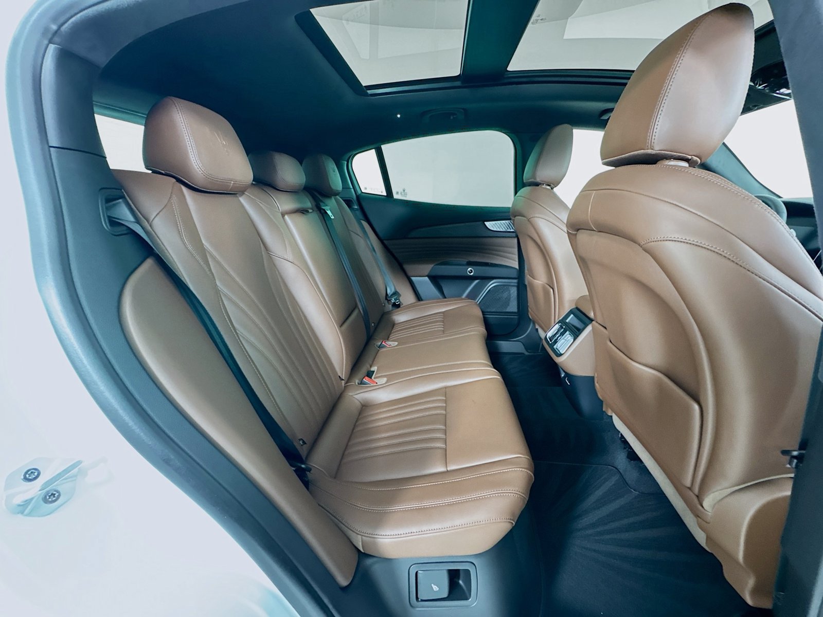 Used 2025 Maserati Grecale GT AWD/4WD image 28