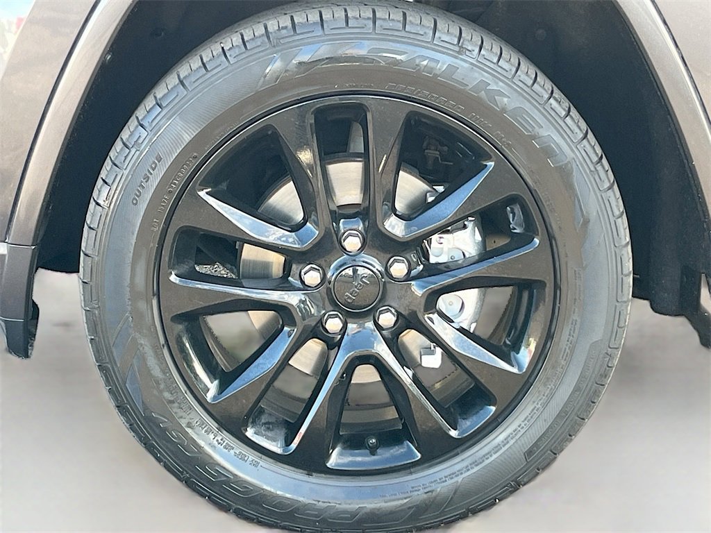 Used 2020 Jeep Grand Cherokee Altitude image 31