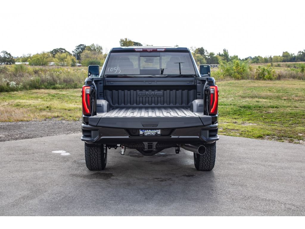 New 2026 GMC Sierra 2500 Denali w/ Denali Reserve Package image 7