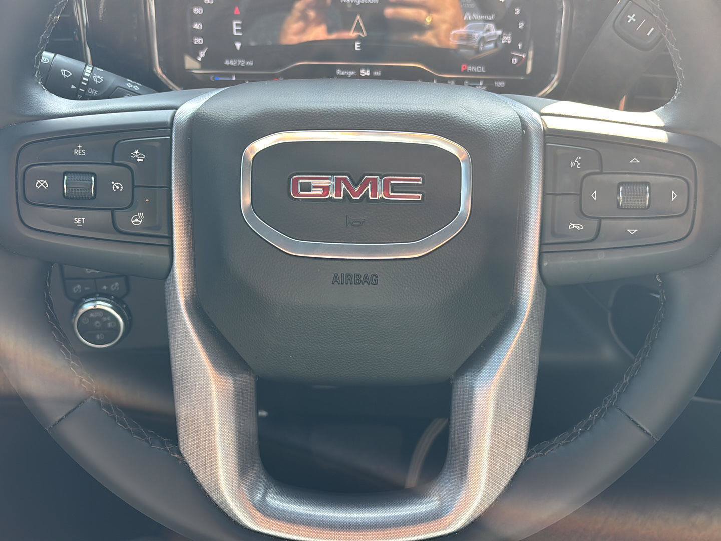 Used 2024 GMC Sierra 1500 Elevation w/ X31 Off-Road Package AWD/4WD image 17