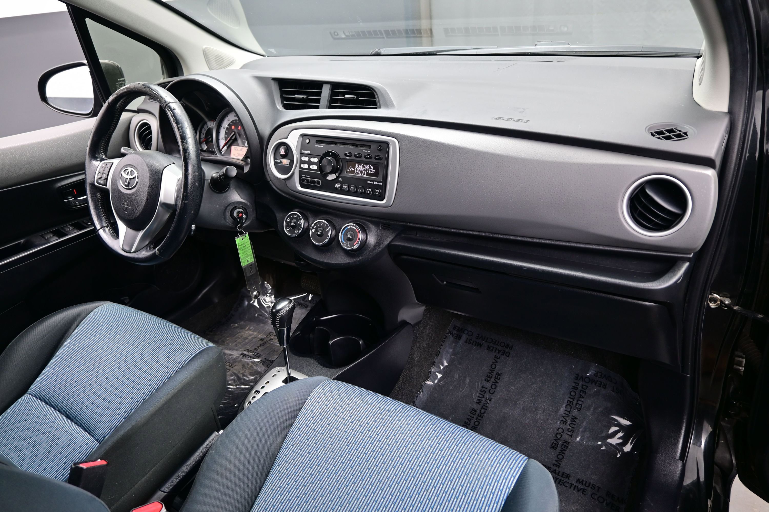 Used 2014 Toyota Yaris SE FWD image 14