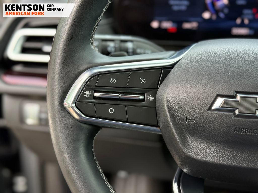 Used 2025 Chevrolet Traverse Z71 AWD/4WD image 17