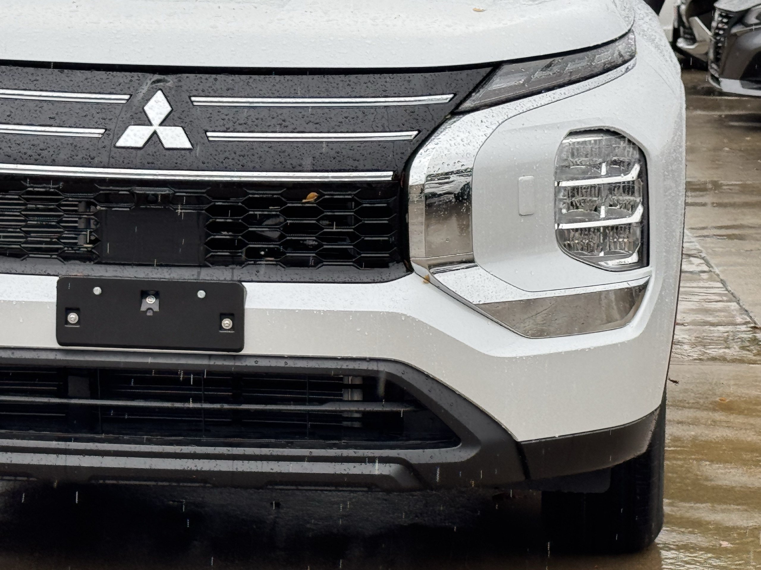 New 2026 Mitsubishi Outlander ES AWD/4WD image 9