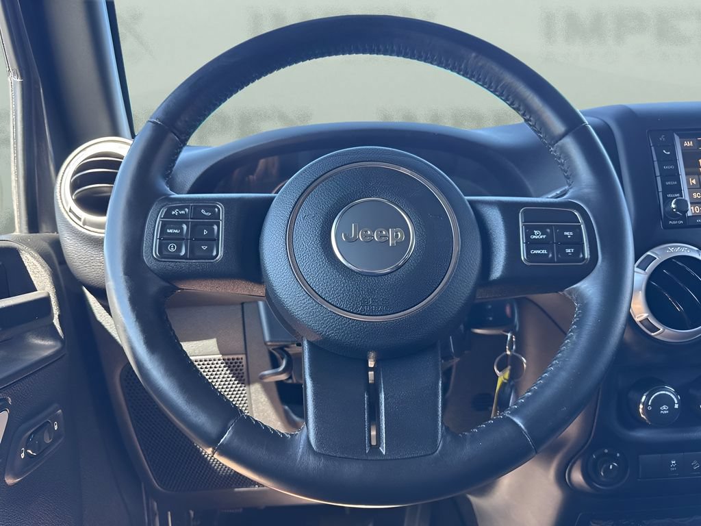 Used 2017 Jeep Wrangler Unlimited Sahara w/ Connectivity Group AWD/4WD image 14