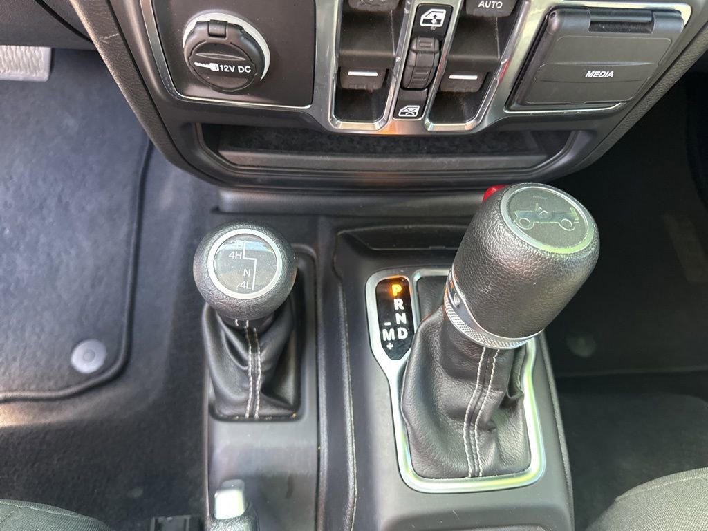 Used 2019 Jeep Wrangler Unlimited Sahara image 20