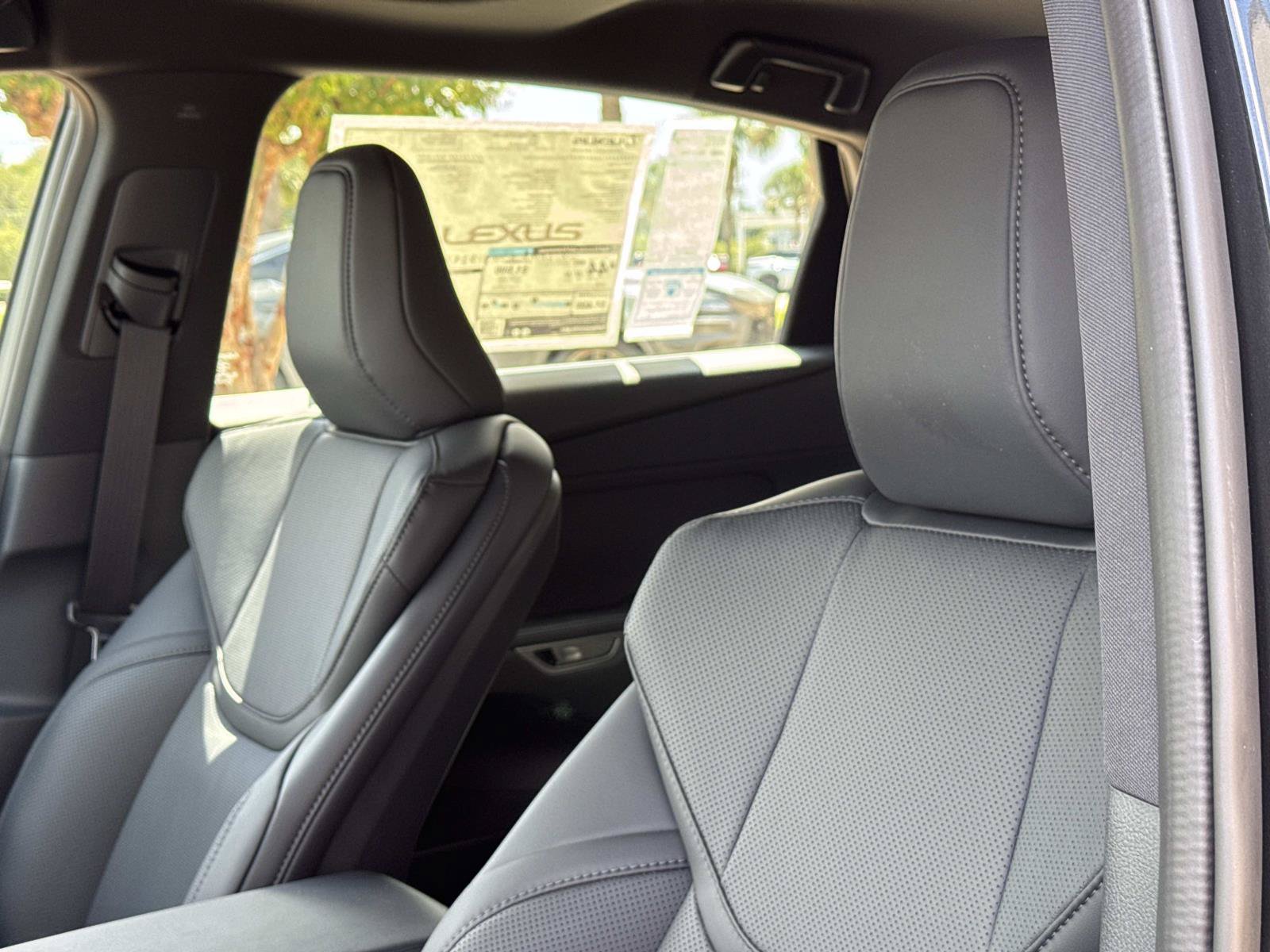 New 2026 Lexus ES 350h AWD image 13