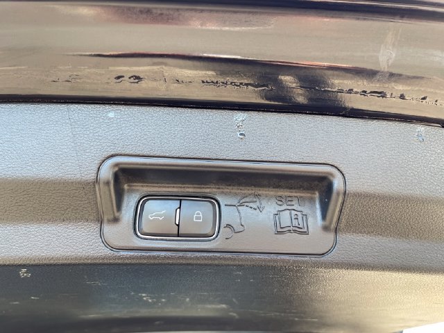 Used 2021 Ford Explorer XLT w/ Equipment Group 202A AWD/4WD image 30