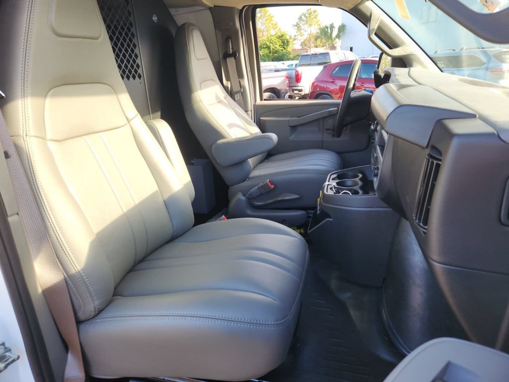 New 2025 Chevrolet Express 2500 w/ Communications Package RWD image 14