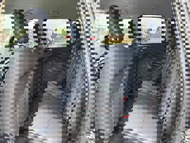 Used 2019 Ford Escape SE image 11