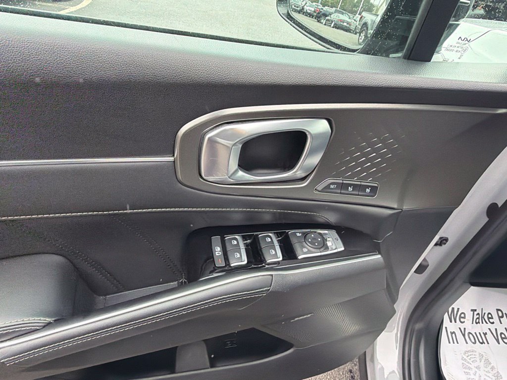 Used 2022 Kia Sorento SX FWD image 27