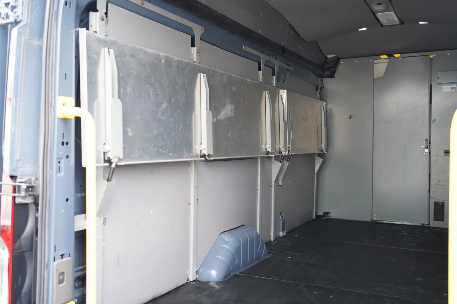 Used 2020 Ford Transit 250 148 High Roof Extended RWD image 11