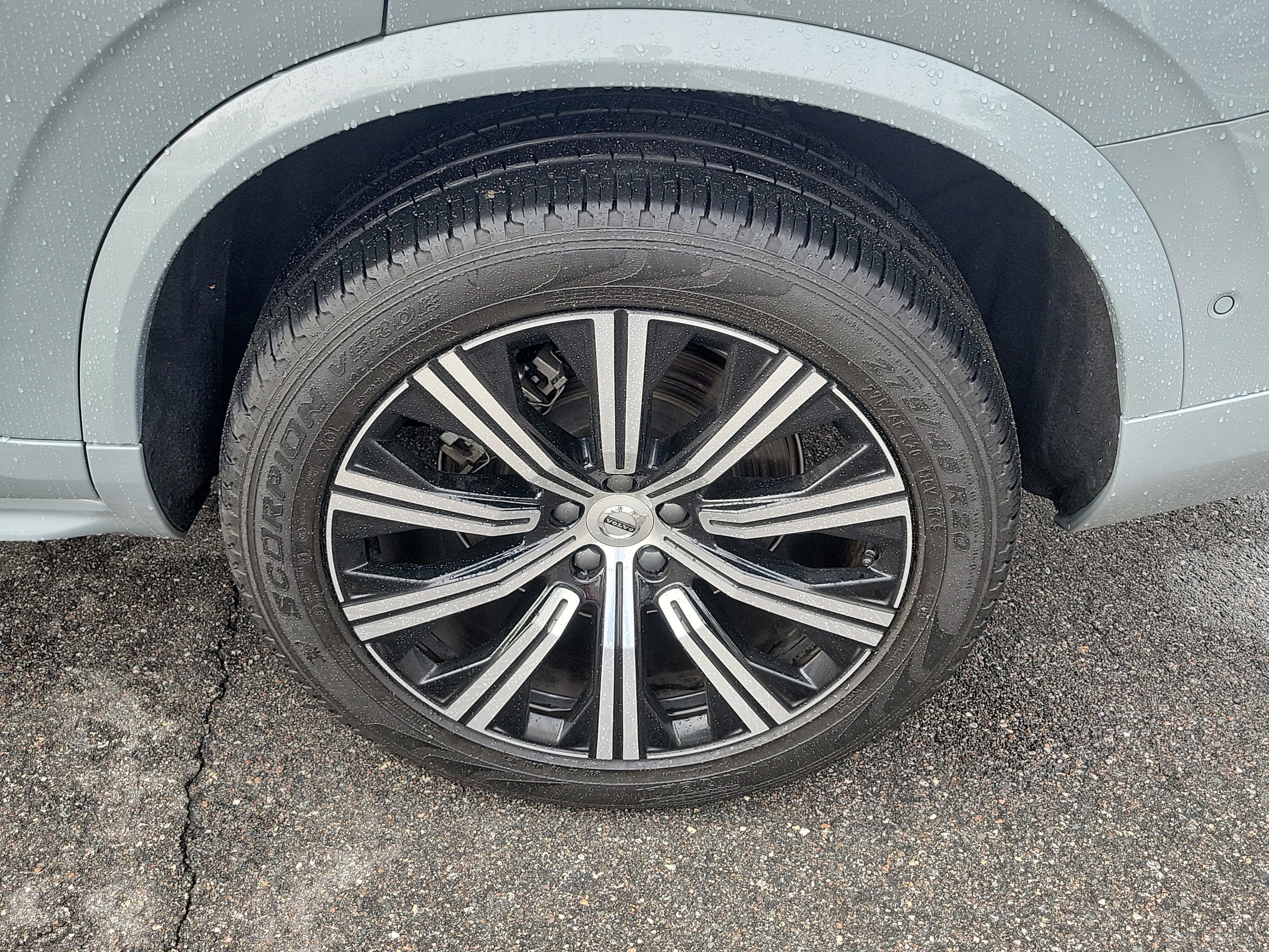 Used 2024 Volvo XC90 B6 Plus w/ Protection Package Premier image 39