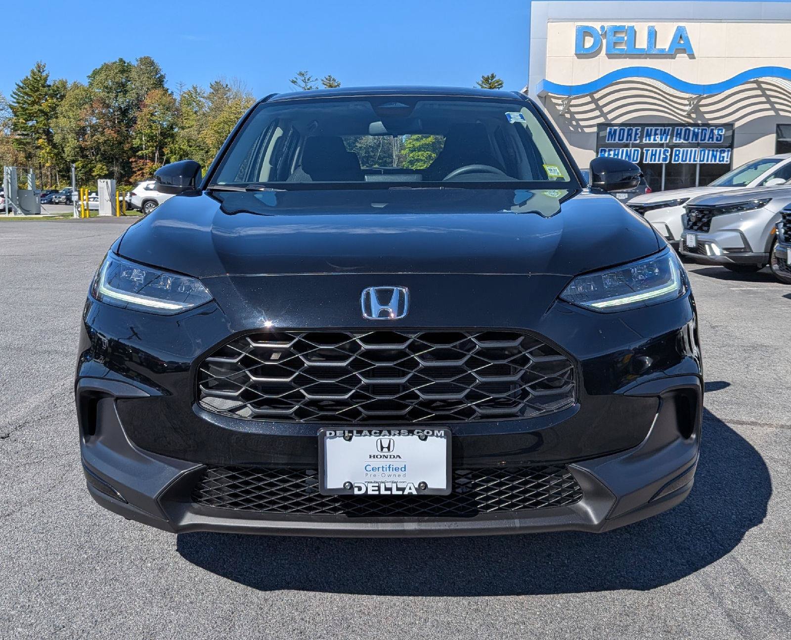 Certified 2025 Honda HR-V LX image 2
